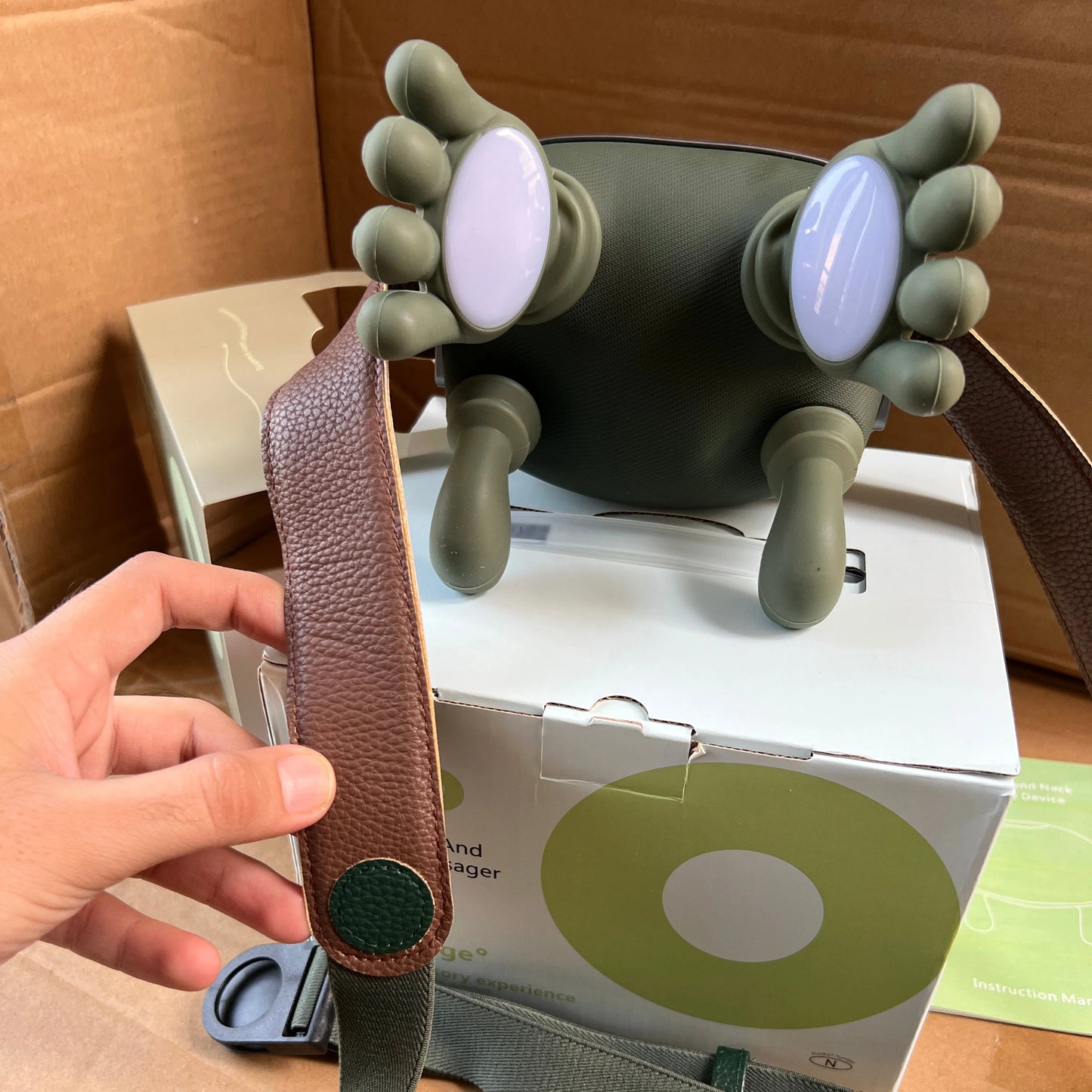 Hand Shape Neck and Back Massager Machine